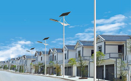 同德太阳能路灯配置与在乡村道路照明中的应用