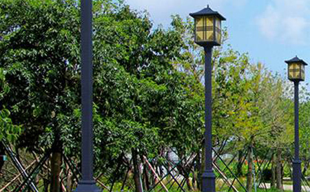 太阳能同德庭院灯价格为何差三倍？关键看这几点